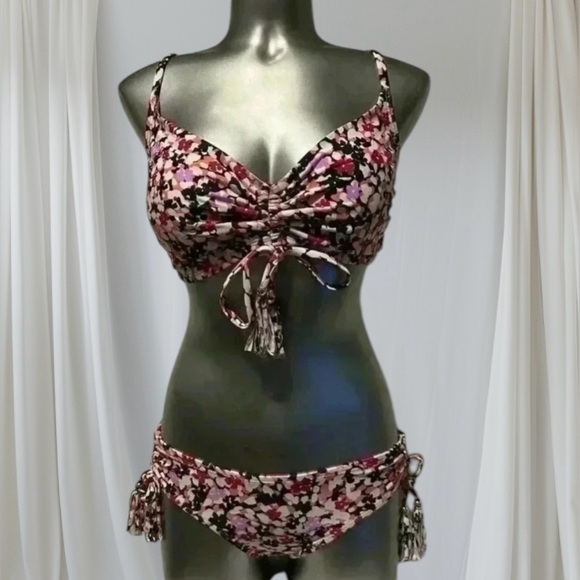 🆕2 piece swimsuit, removable pads, adjustable straps - Picture 3 of 16
